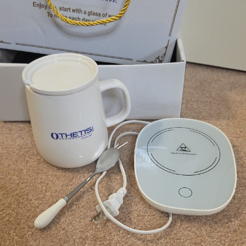 Thetis White Ceramic Heated Mug with Warmer